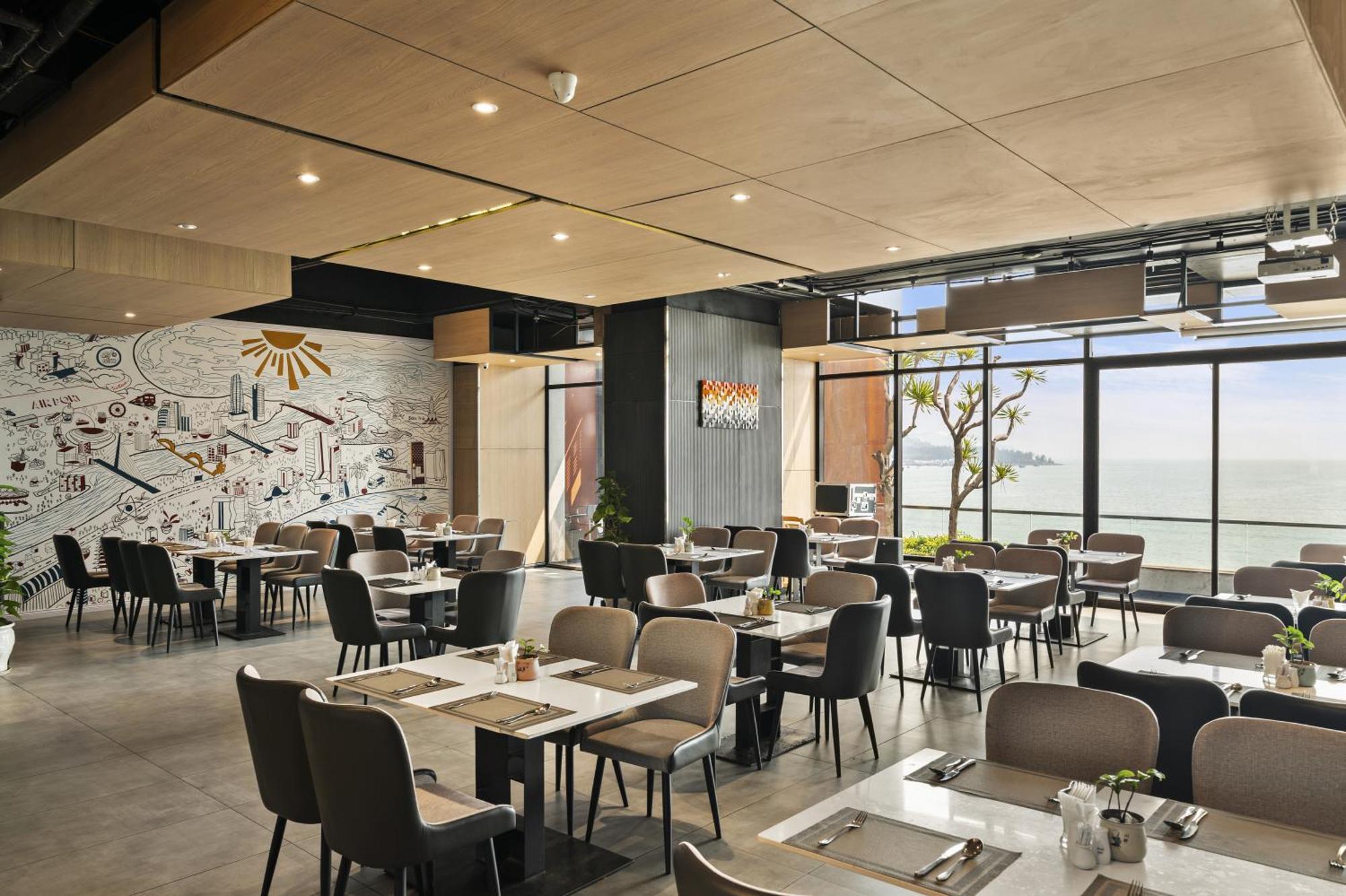 The Code Hotel & Spa Danang Exterior photo